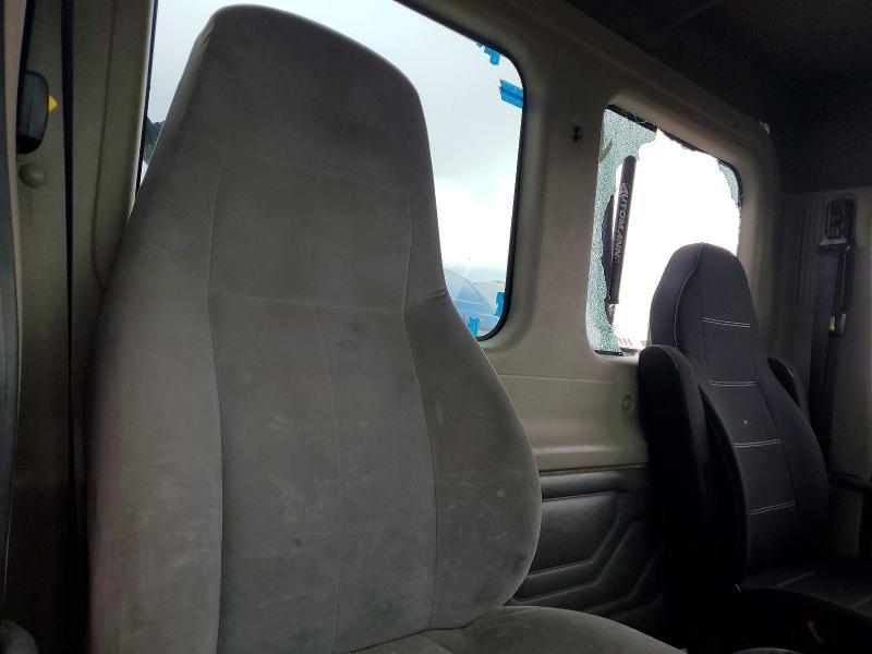 2015 Freigliner Cascadia 113