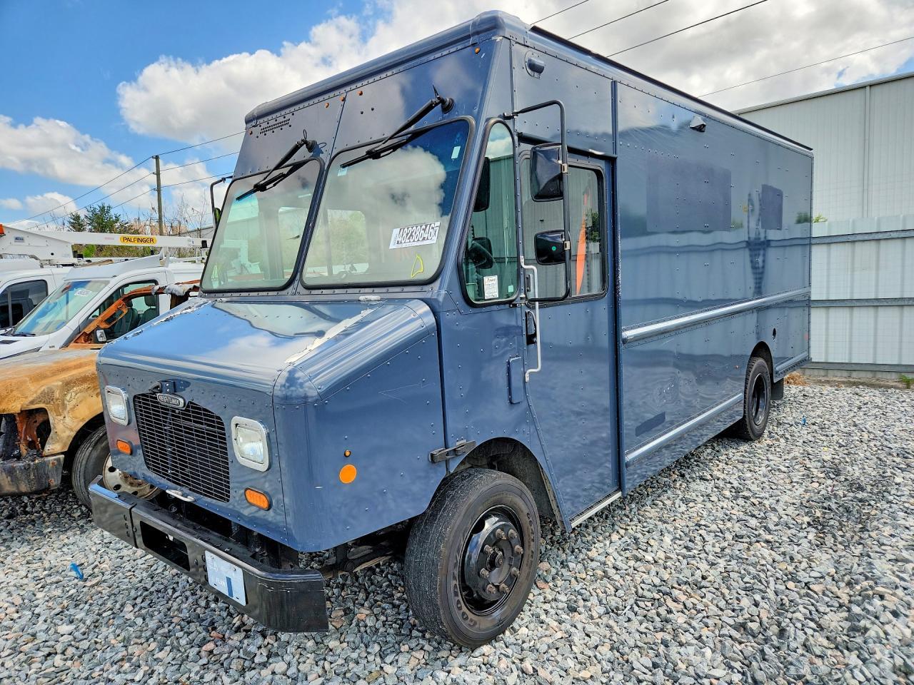2020 Freightliner MT45G Chassis Delivery Truck