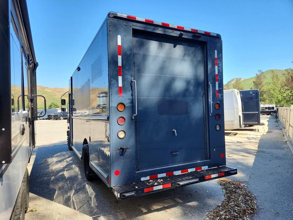 2021 Freightliner MT45G Chassis Delivery Truck