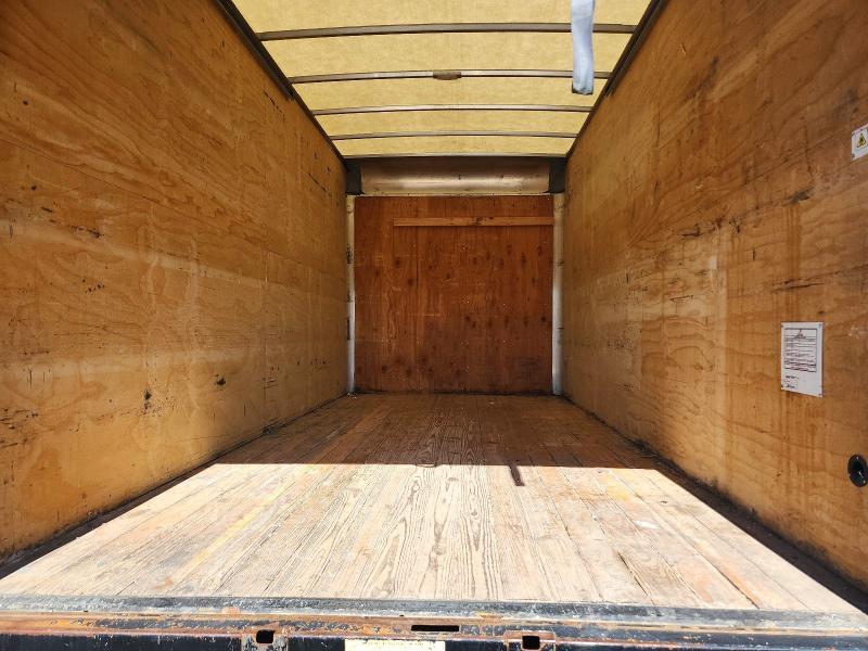 2019 Isuzu NPR XD BOX Truck