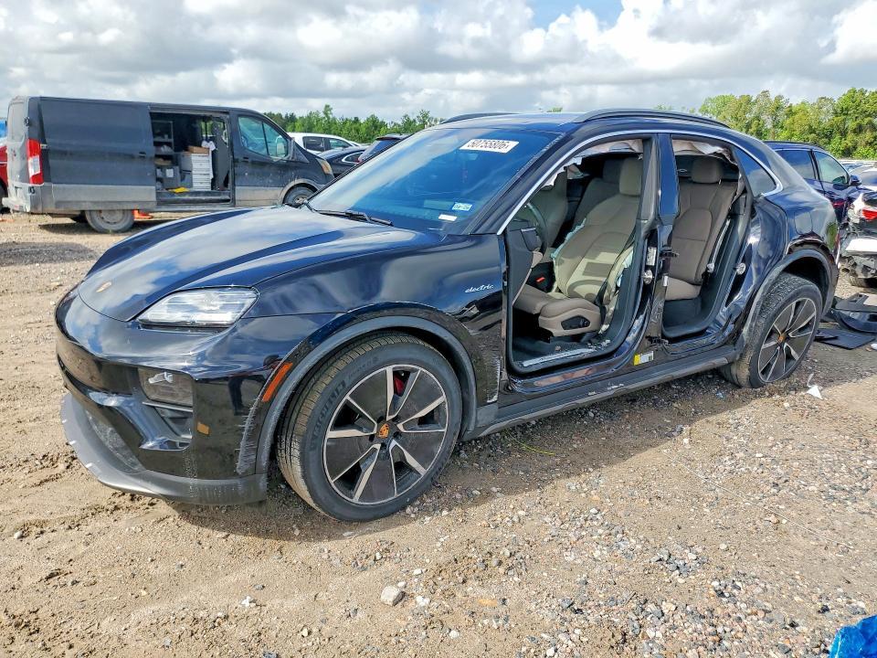 2025 Porsche Macan 4S