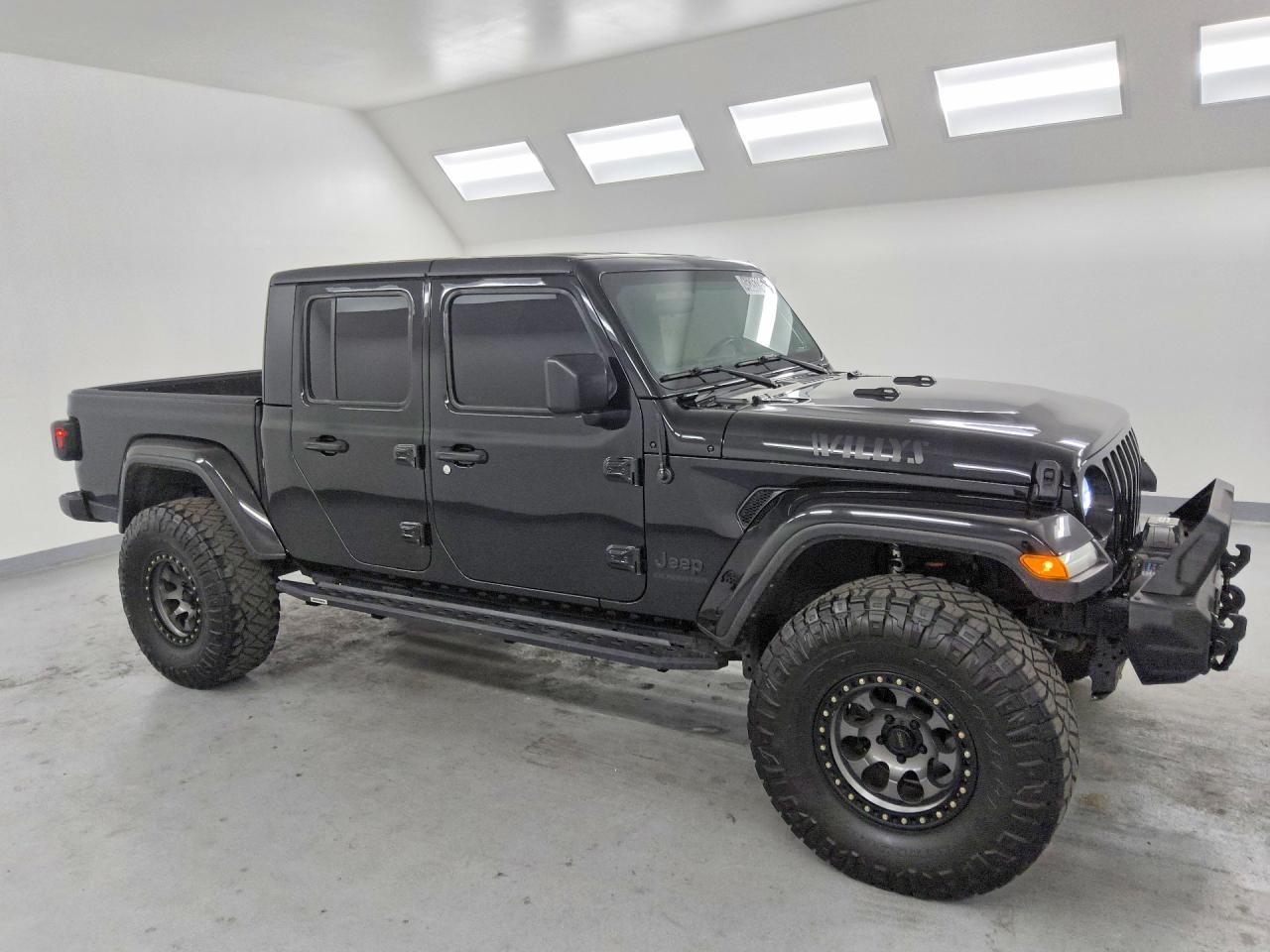 2022 Jeep Gladiator Sport