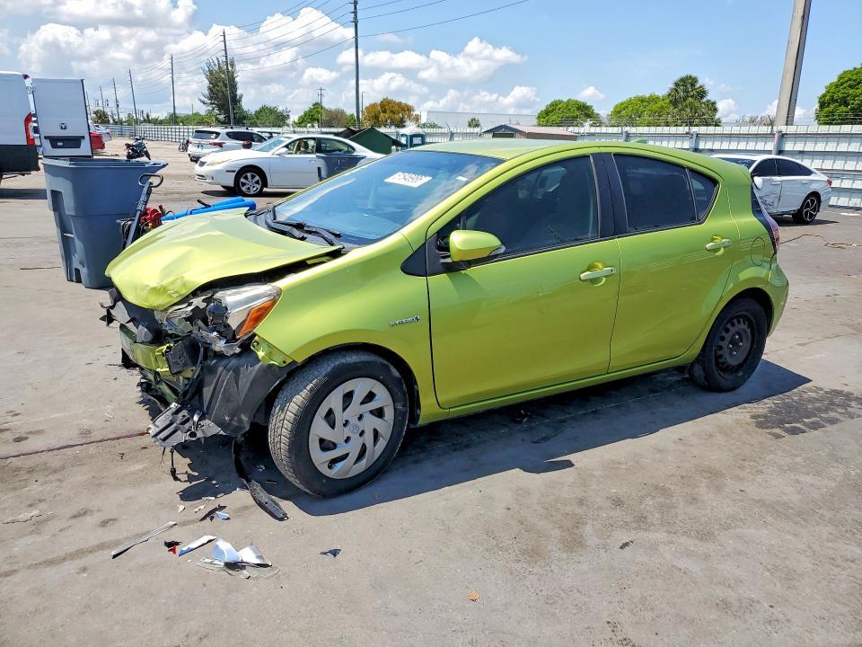 2016 Toyota Prius c one