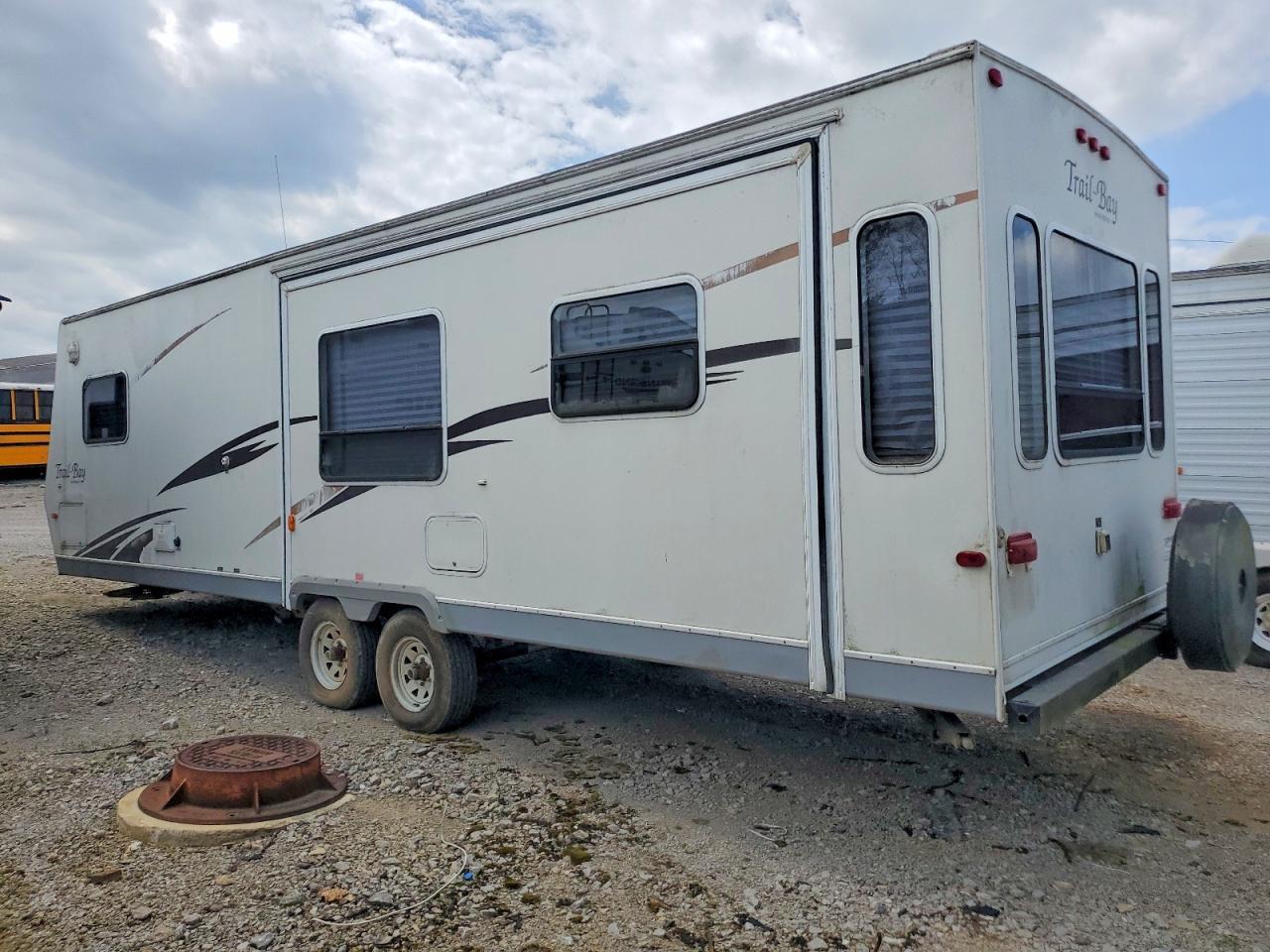 2008 R-Vision Trail-BAY Camper
