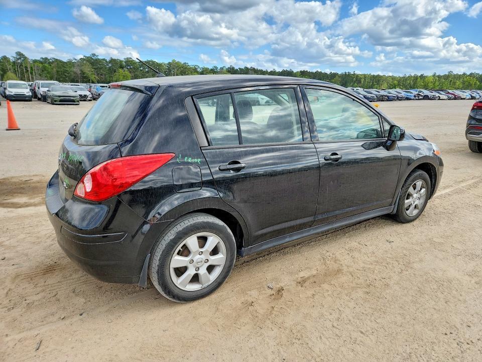 2009 Nissan Versa 1.8 s