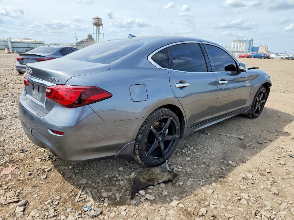 2016 Infiniti Q70 3.7
