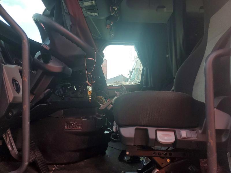 2022 Freigliner 2022 Freightliner Cascadia 126 Semi Truck