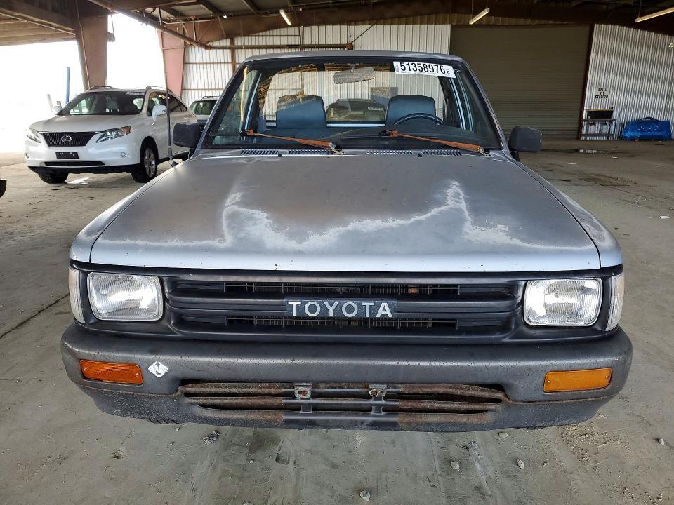 1989 Toyota Pickup Base