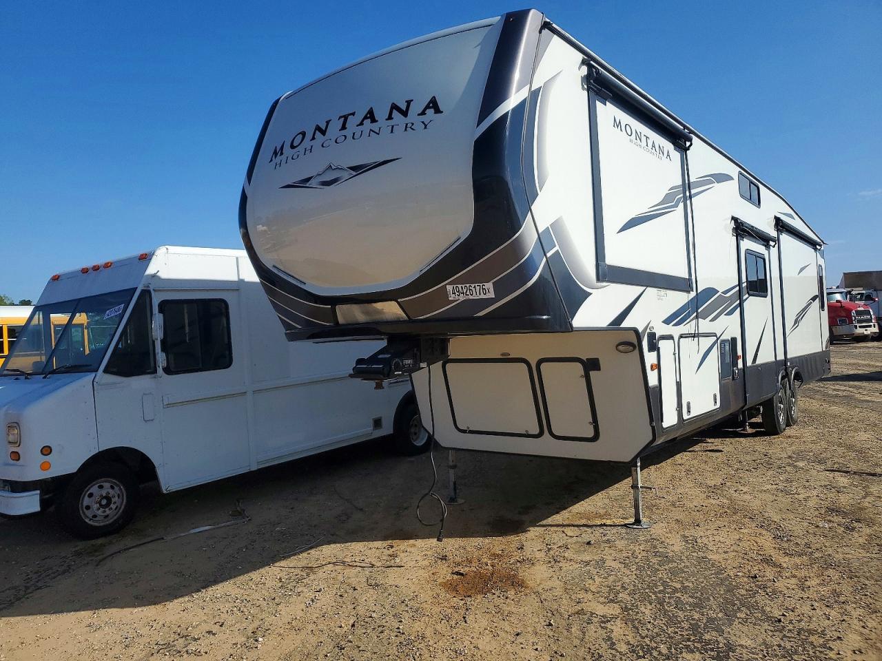 2020 Keystone 2020 Keystone Montana Camper