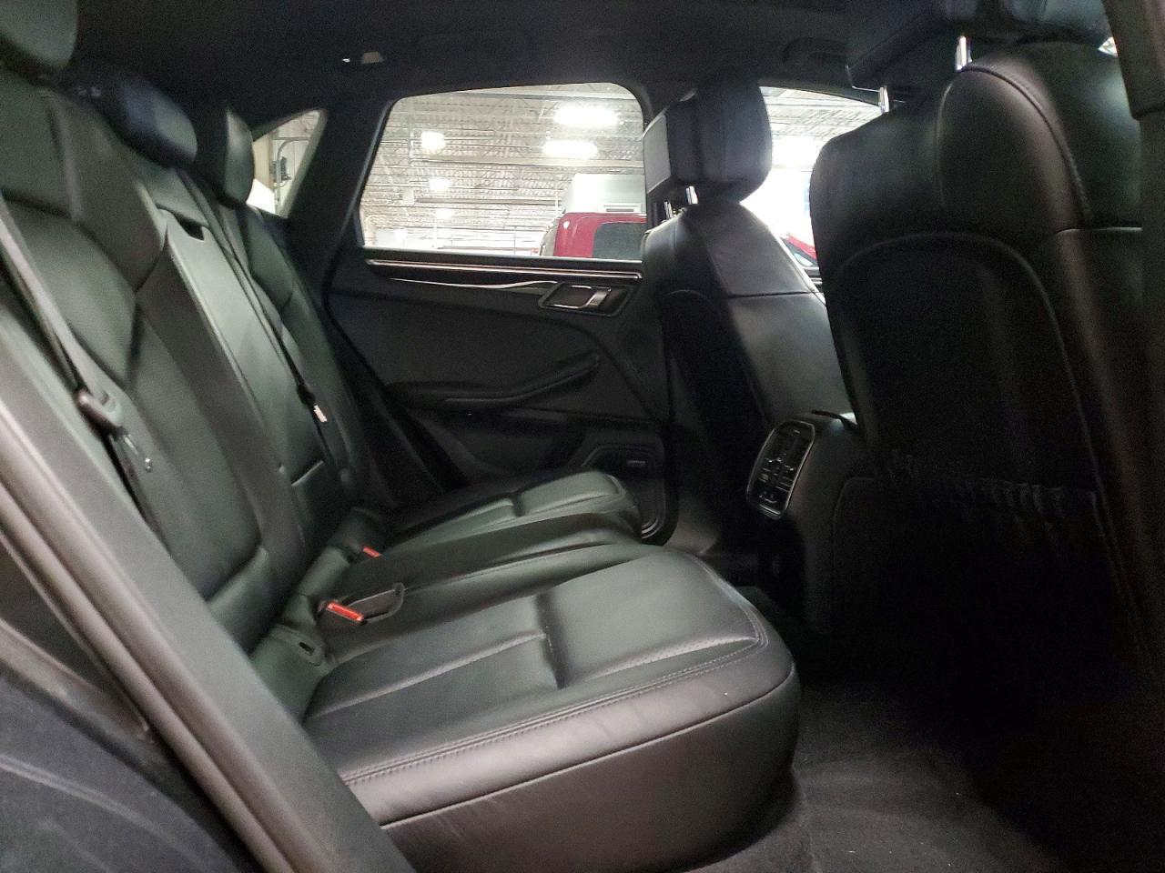 2018 Porsche Macan s