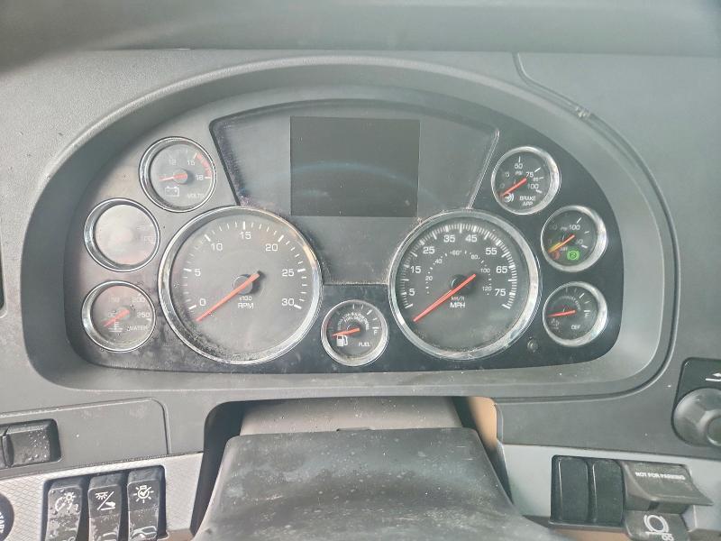 2021 Kenworth T680 Semi Truck