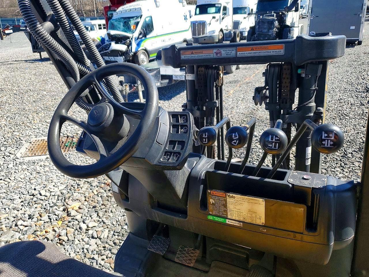 2015 Yale GL0660LDNAV062