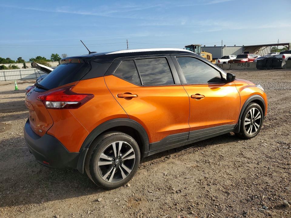 2019 Nissan Kicks sv
