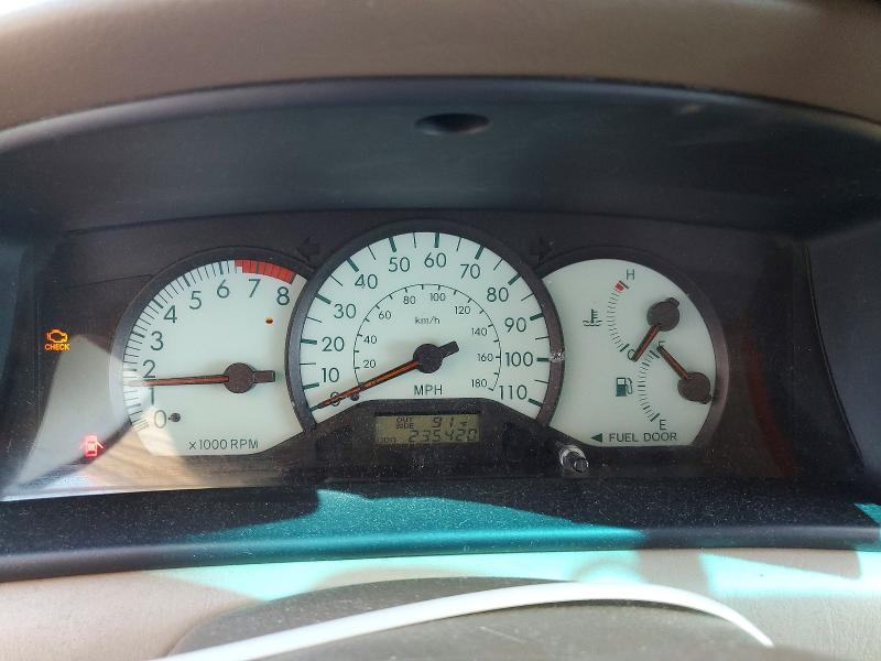 2004 Toyota Corolla le