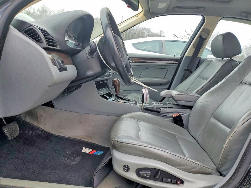2003 BMW 330 i