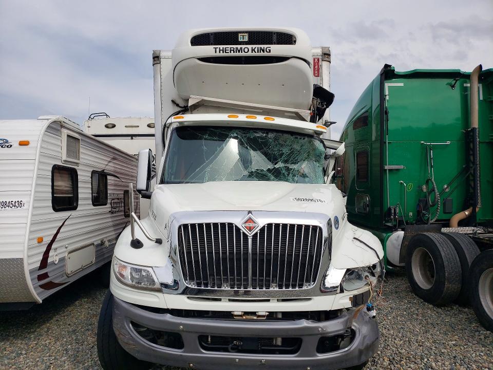 2020 International MV607-Semi Truck