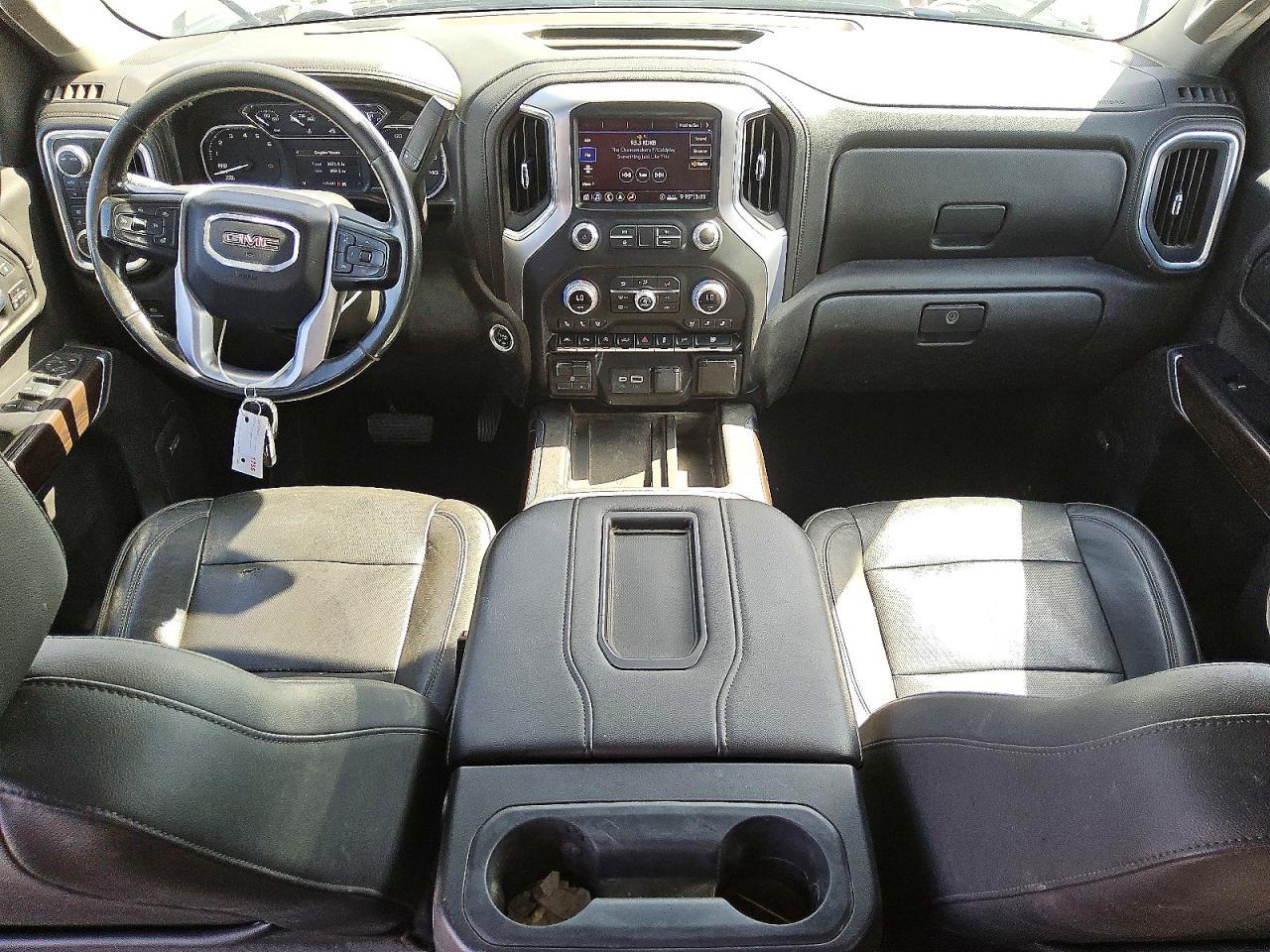 2020 GMC Sierra K1500 SLT