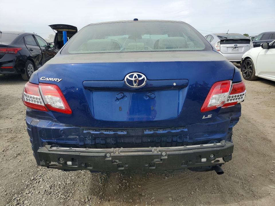 2011 Toyota Camry le