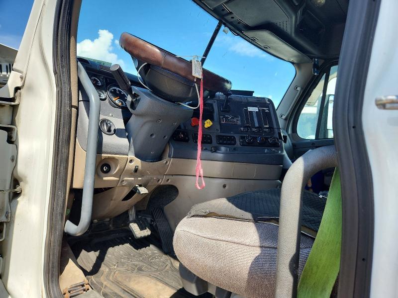 2017 Freightliner Cascadia 125