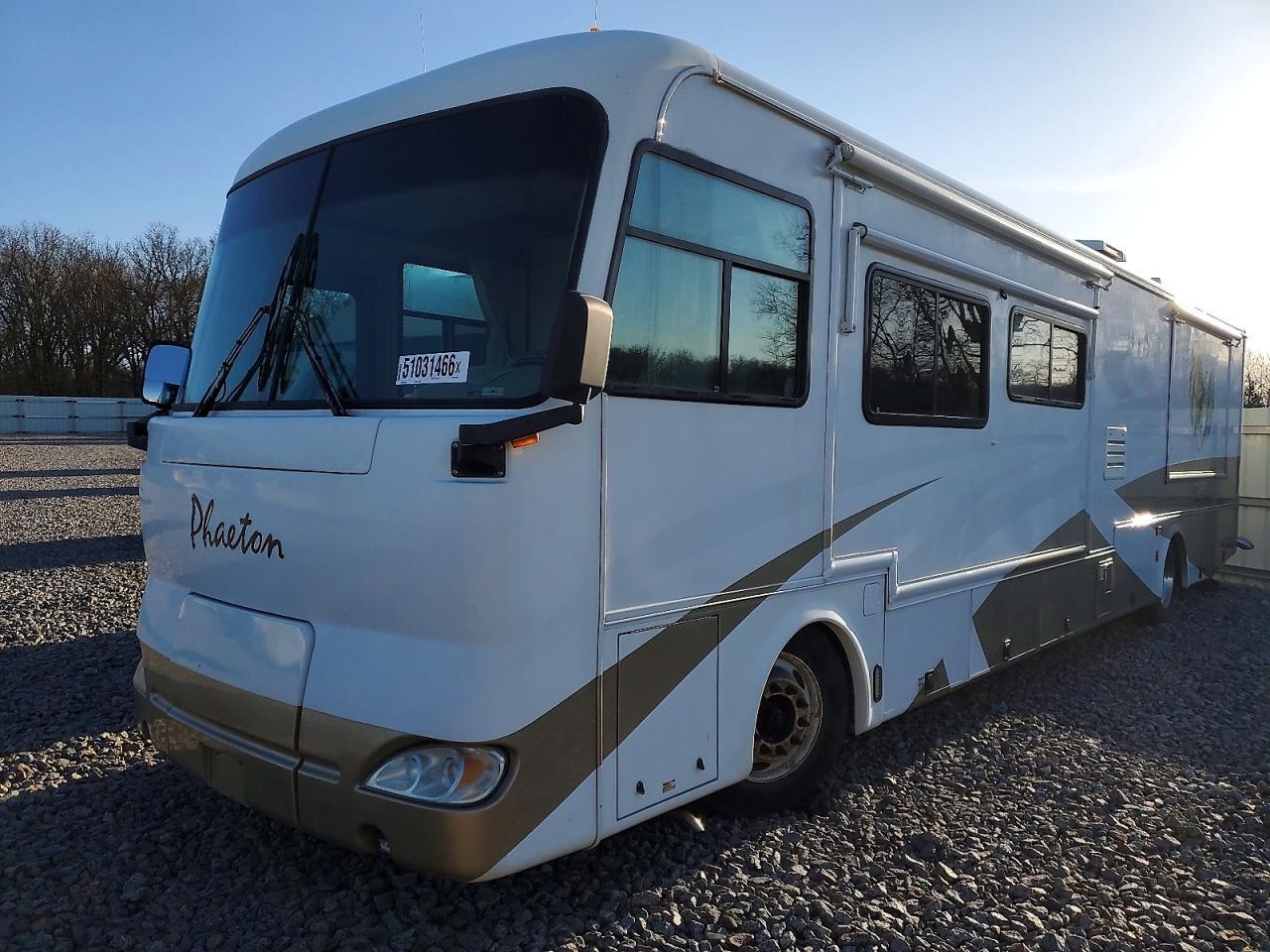 2004 Freightliner Chassis XC