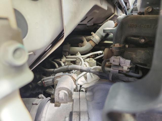 2011 Isuzu NPR BOX Truck