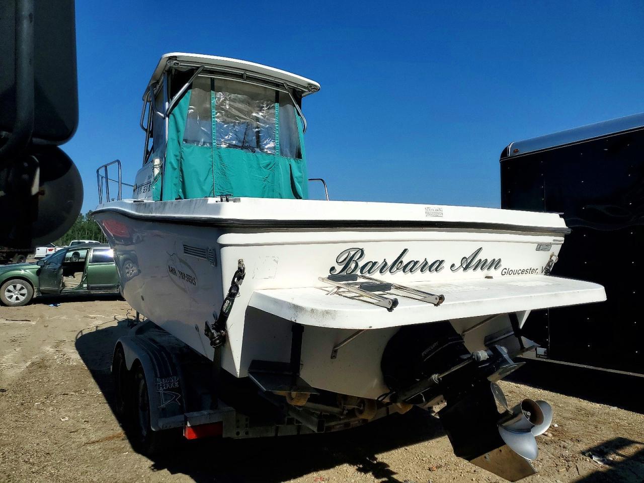 2004 Baha Cruisers Boat