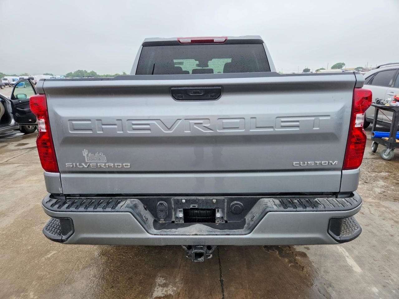 2024 Chevrolet Silverado C1500 Custom