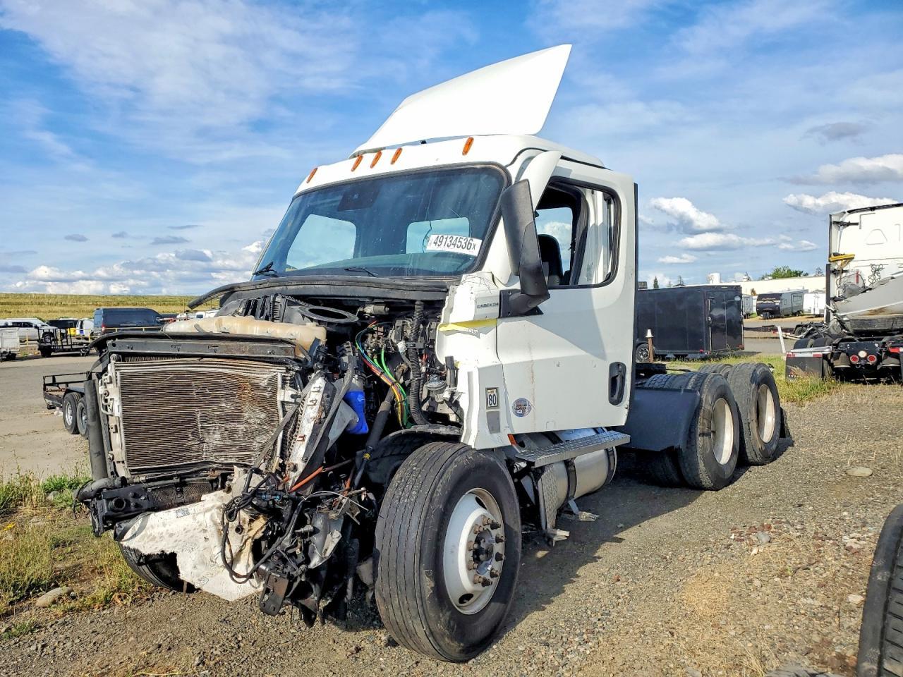 2021 Freigliner 2021 Freightliner Cascadia 126 Semi Truck