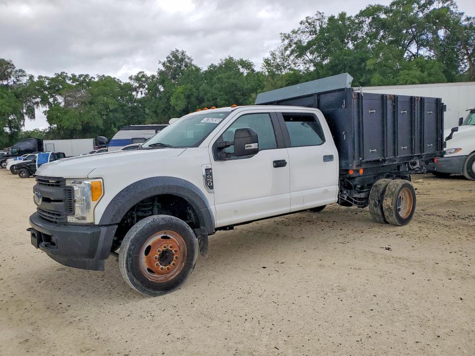 2017 Ford F450 Super Duty Flatbed Truck