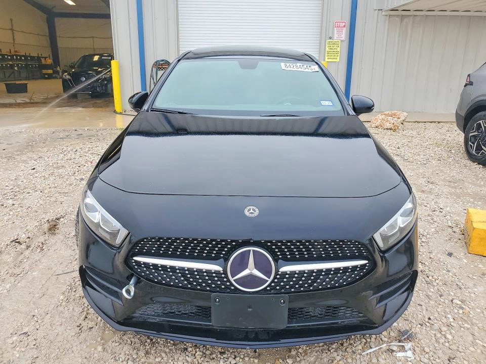2020 Mercedes-Benz A 220