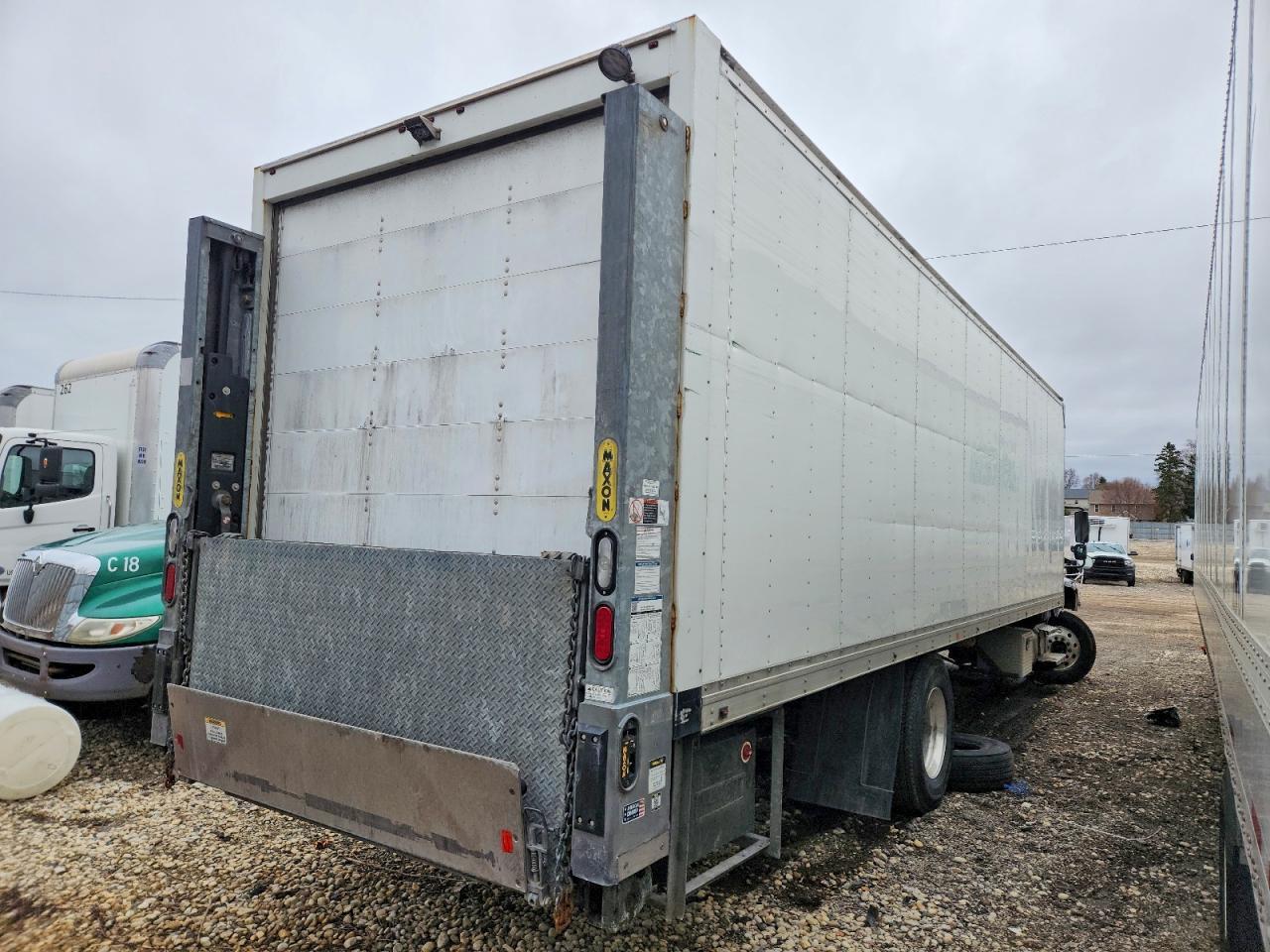 2022 Freigliner 2022 Freightliner Business Class M2 BOX Truck