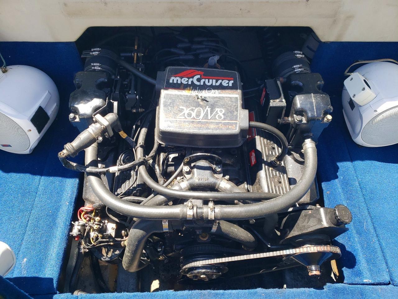 1987 Sea Ray Boat