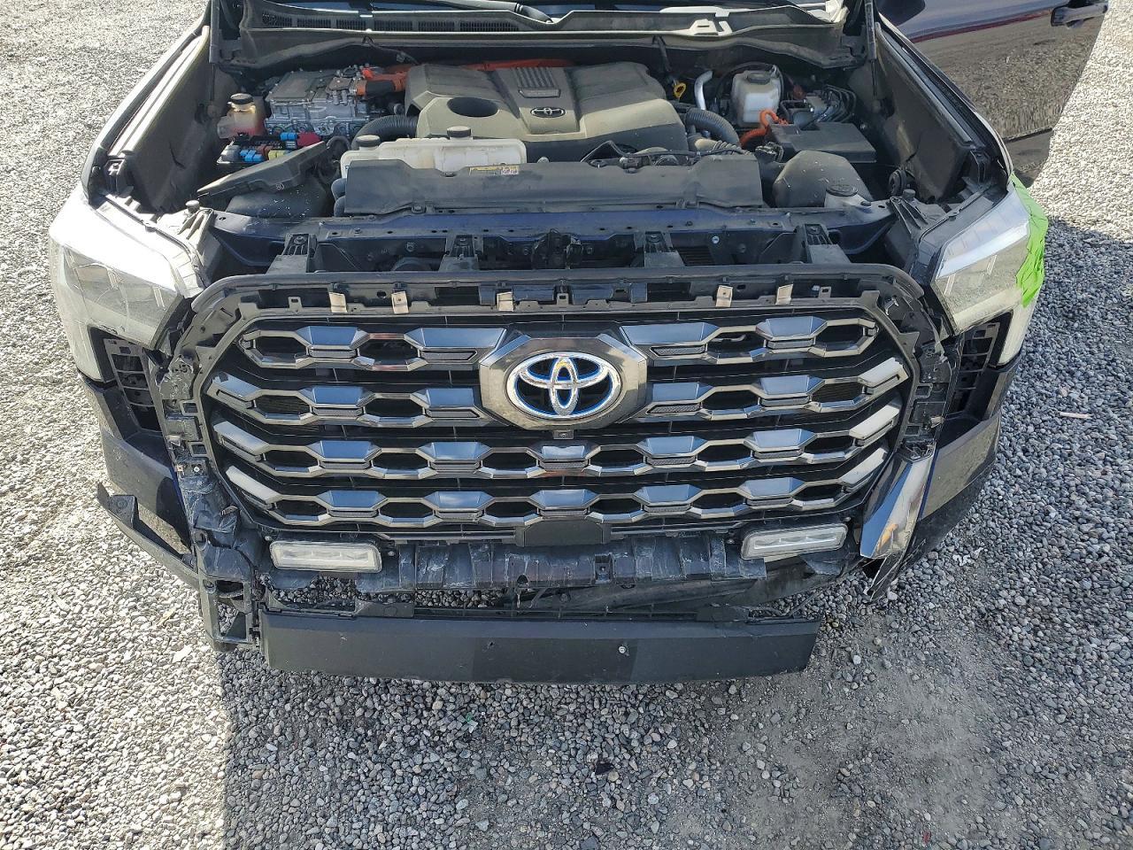 2023 Toyota Tundra Platinum HV