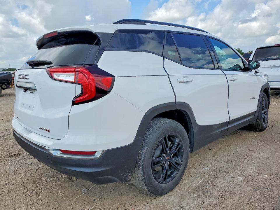 2022 GMC Terrain AT4