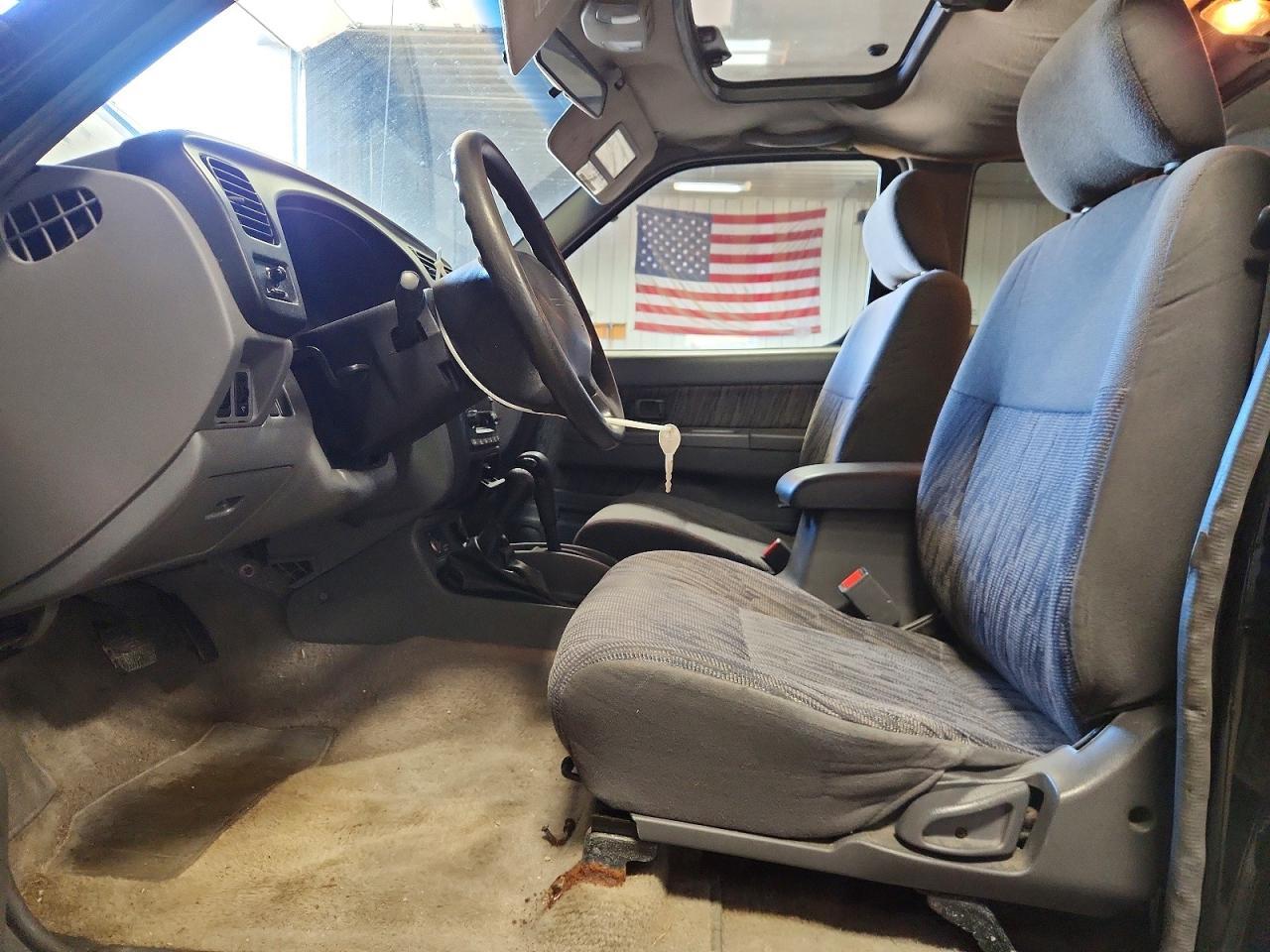 1999 Nissan Frontier XE-V6