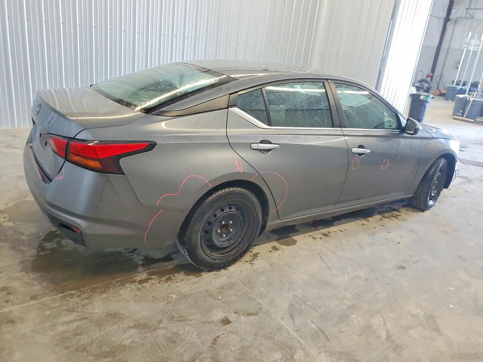 2023 Nissan Altima s