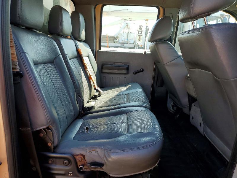 2013 Ford F450 Super Duty Flatbed Truck