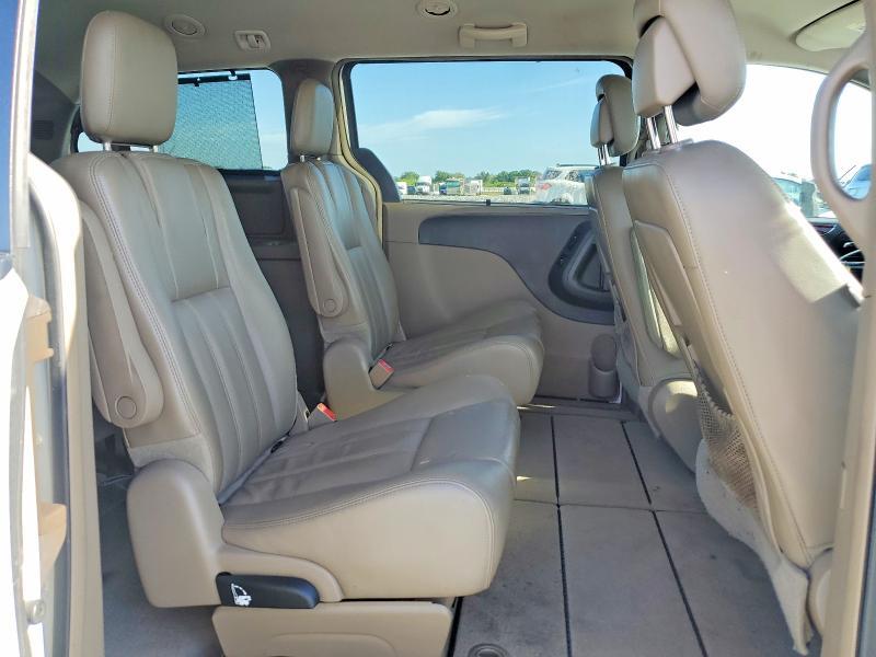 2012 Chrysler Town & Country Touring l