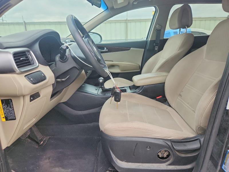 2016 KIA Sorento lx V6