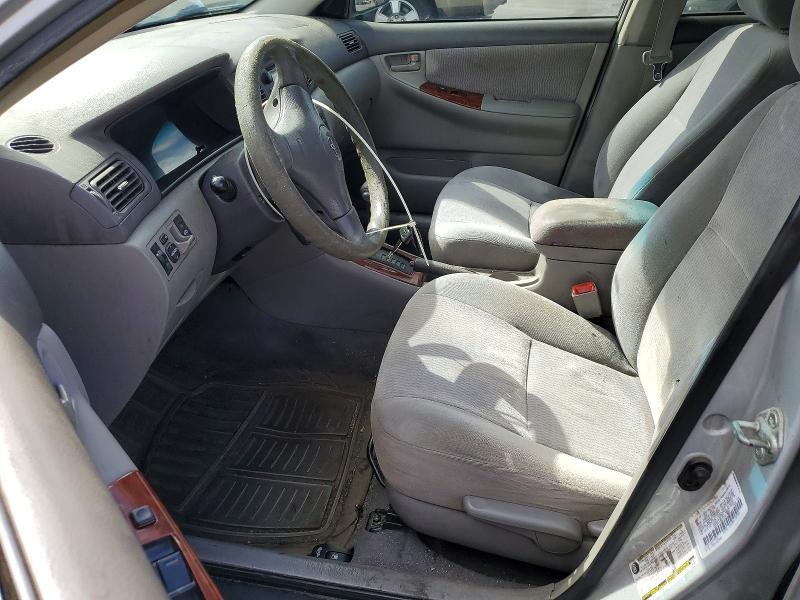 2005 Toyota Corolla le