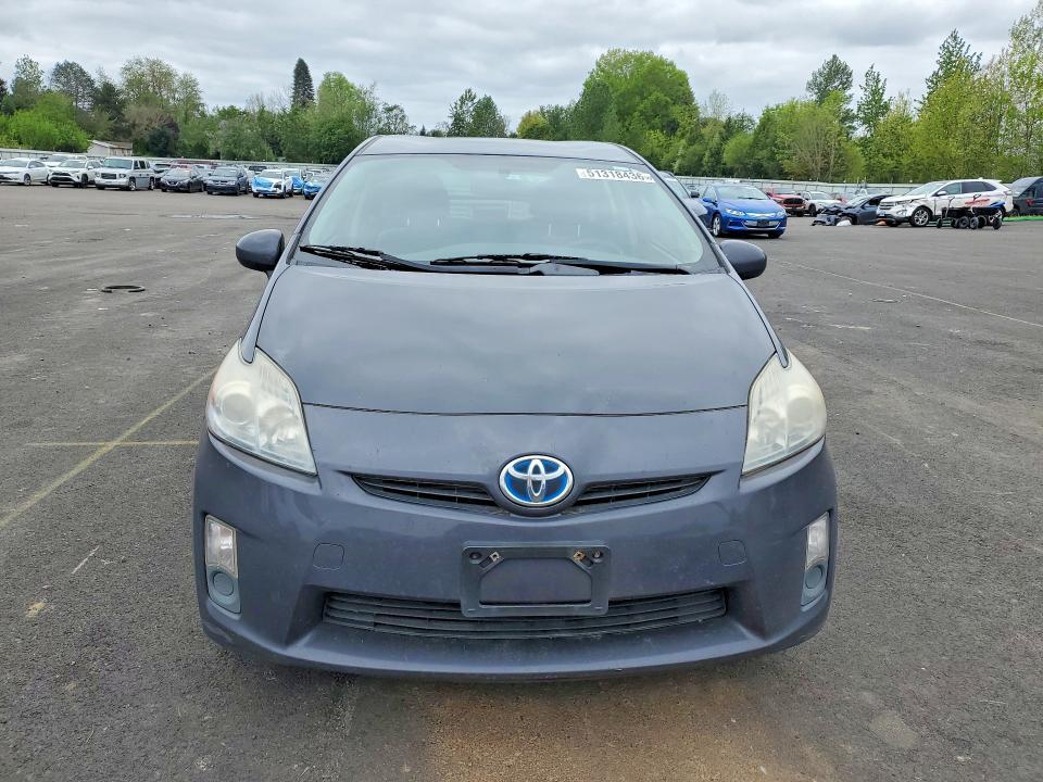 2010 Toyota Prius iii
