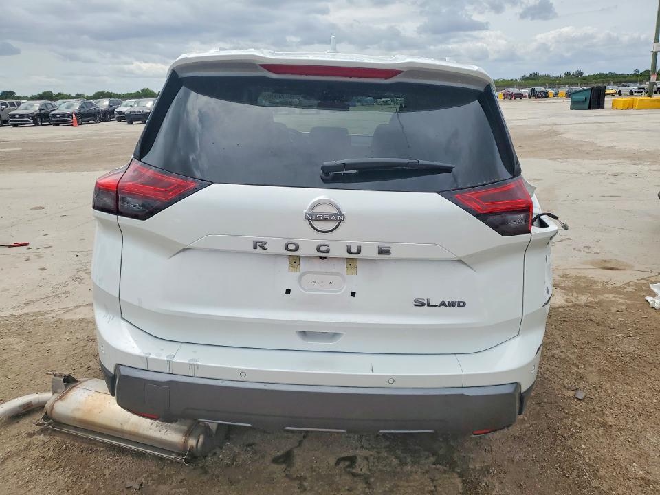 2026 Nissan Rogue sl