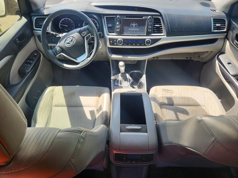 2016 Toyota Highlander le Plus