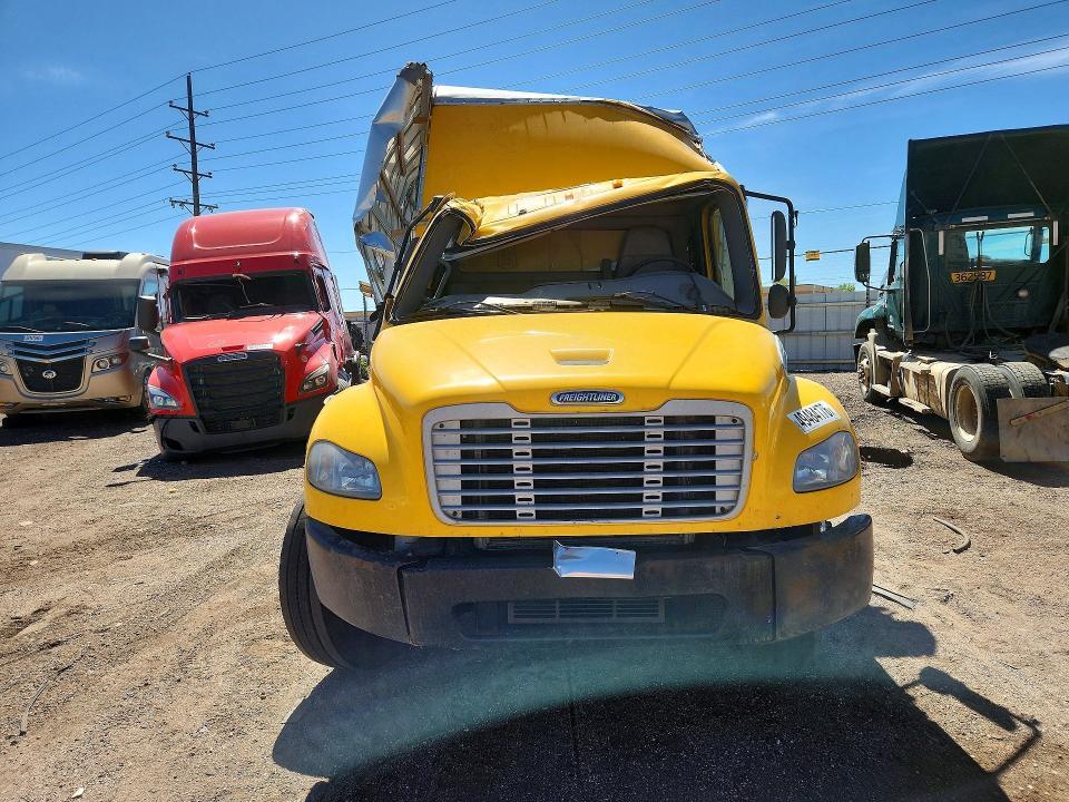 2016 Freightliner Business Class M2 BOX Truck