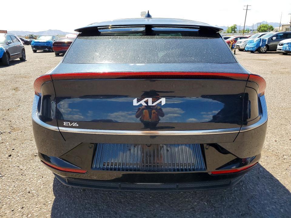 2023 KIA EV6 Wind