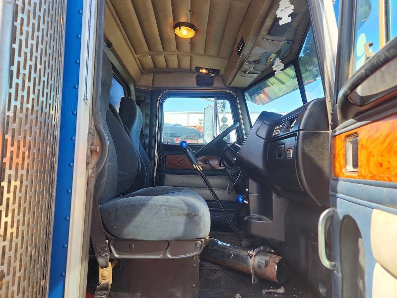 2003 Peterbilt 379 Dump Truck
