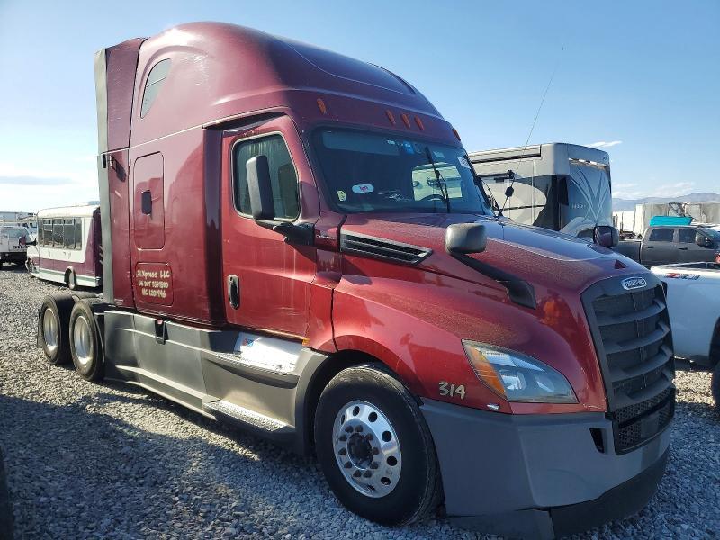 2020 Freigliner 2020 Freightliner Cascadia 126 Semi Truck