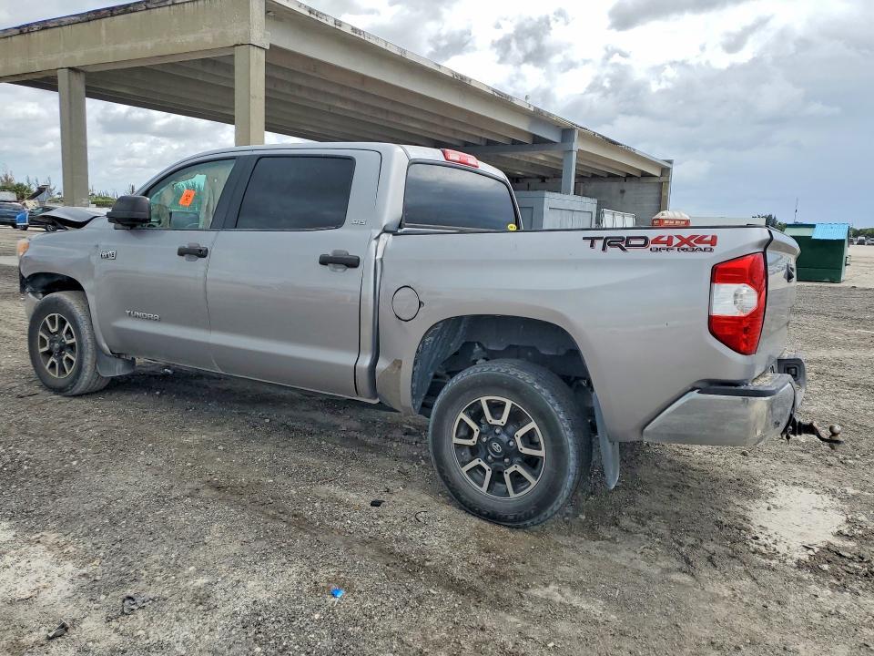 2017 Toyota Tundra SR5