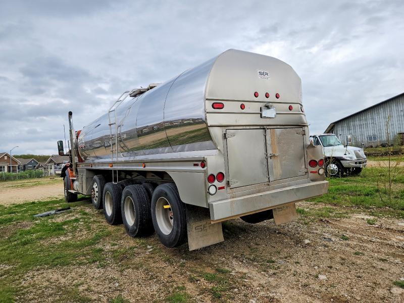 2023 International HX620 Tank Truck