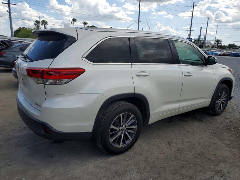 2017 Toyota Highlander xle